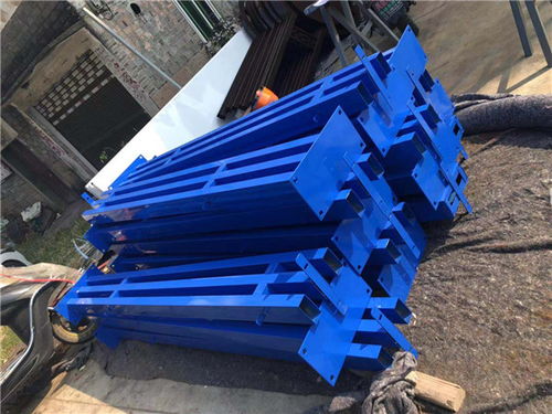 江蘇不銹鋼宣傳欄優(yōu)選——阿旺制品廠工藝獨特的不銹鋼解決方案